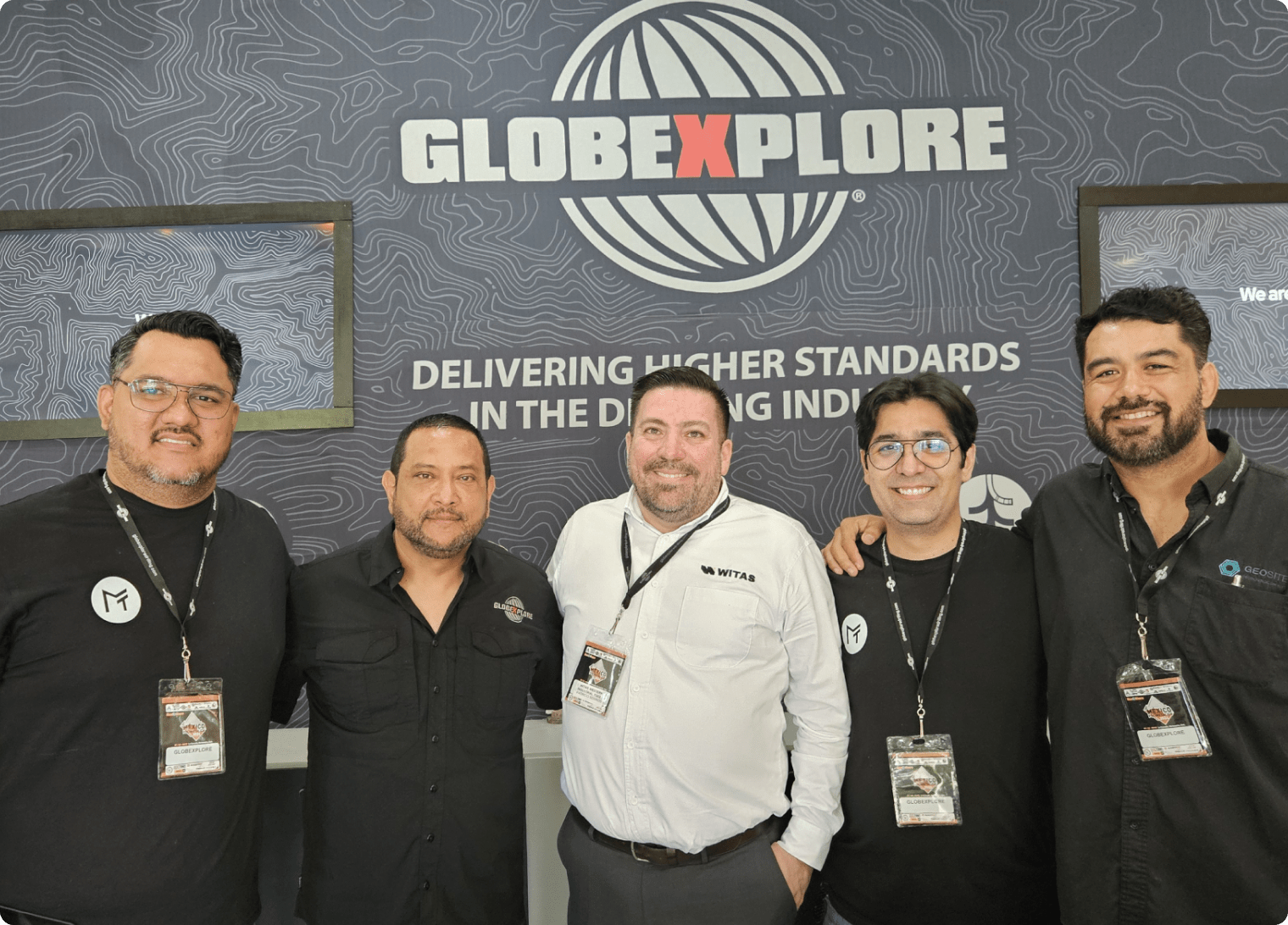 The Globexplore team proudly holds the award of Socially Responsible Company, an recognition they have been winning for eight consecutive years.